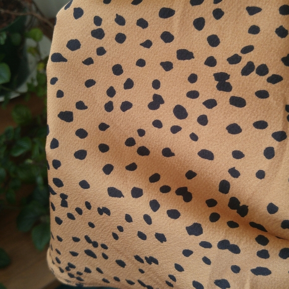 Silky Bias cut skirt animal print gold midi skirt NWOT - Picture 3 of 10